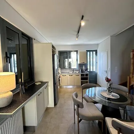 Sea House Escape, Plakakia Lighthouse Holiday home *
