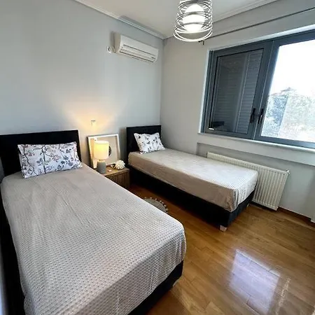 Holiday home Sea House Escape, Plakakia Lighthouse *