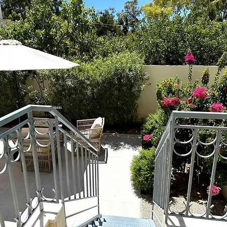Sea House Escape, Plakakia Lighthouse Holiday home *